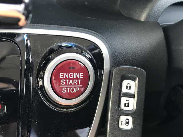 ホンダ Ｎ ＢＯＸ カスタム G Lパッケージ 富山県 2013(平25)年 5.4万km クリスタルブラックパール 純正AWサマータイヤ車載/片側パワースライドドア/プッシュスタート/スマートキー/ETC/オートライト/横滑り防止装置/ベンチシート/チップアップシート/ウインカーミラー/フォグランプ