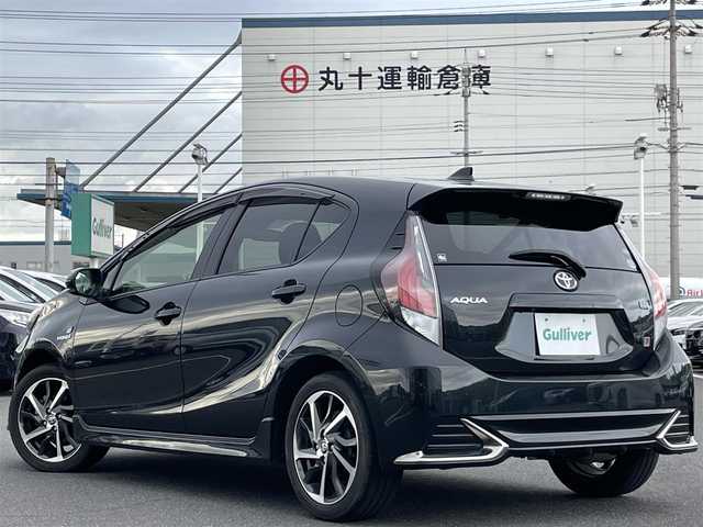 トヨタ アクア G GRスポーツ 岡山県 2020(令2)年 7.6万km ブラックマイカ 登録時走行距離75649km/純正7インチナビ/フルセグTV(AM.FM.CD.DVD.TV.BT)/サイドエアロ/バックカメラ/ETC/ドライブレコーダー/衝突軽減ブレーキ/横滑り防止装置/クルーズコントロール/レーンキープアシスト/オートマチックハイビーム/アイドリングストップ/16インチ純正AW/純正フロアマット/ドアバイザー