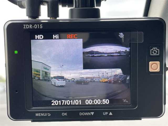 トヨタ アクア G GRスポーツ 岡山県 2020(令2)年 7.6万km ブラックマイカ 登録時走行距離75649km/純正7インチナビ/フルセグTV(AM.FM.CD.DVD.TV.BT)/サイドエアロ/バックカメラ/ETC/ドライブレコーダー/衝突軽減ブレーキ/横滑り防止装置/クルーズコントロール/レーンキープアシスト/オートマチックハイビーム/アイドリングストップ/16インチ純正AW/純正フロアマット/ドアバイザー