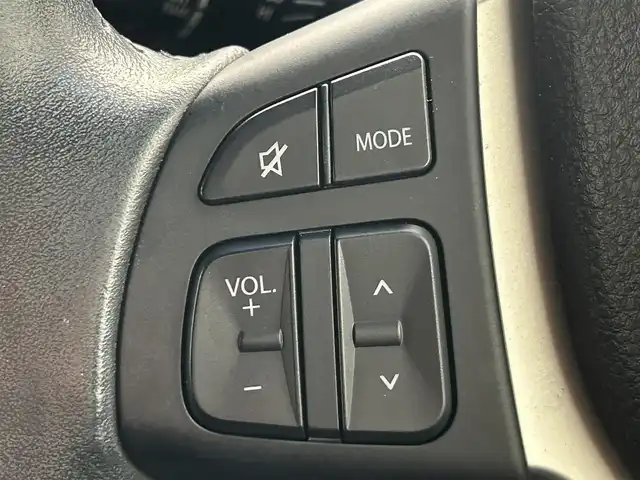 スズキ ソリオ バンディット DJE 愛知県 2015(平27)年 6.3万km コメットグリーン ワンオーナー/社外ナビ（AM/FM/CD/DVD/BT/フルセグTV）/両側パワスラ/バックカメラ/クルーズコントロール/ビルドインETC/純正アルミホイール/スマートキー/スペアキー×1/ステアリングスイッチ/電動格納ドアミラー/ドアバイザー