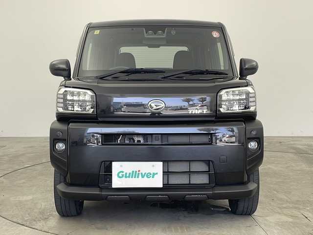 ダイハツ タフト G ターボ 兵庫県 2020(令2)年 1.9万km ブラックマイカメタリック ・社外8インチナビ（フルセグ・BT・CD・DVD・USB）/・スマートアシストIII/・衝突警報機能 (対車両・対歩行者)/・衝突回避支援ブレーキ機能 (対車両・対歩行者)/・車線逸脱警報機能/・誤発進抑制制御機能 (前方・後方)/・先行車発進お知らせ機能/・オートハイビーム/・レーダークルーズコントロール/・ガラスルーフ/・純正前後ドライブレコーダー/・シートヒーター/・バックカメラ/・ETC/・電動パーキングブレーキ/・ブレーキホールド/・ステアリングスイッチ/・アイドリングストップ/・LEDオートライト/・純正15インチアルミホイール/・純正フロアマット/・スマートキー/・スペアキー/・プッシュスタート