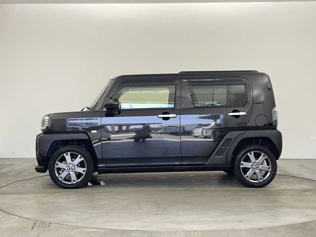 ダイハツ タフト G ターボ 兵庫県 2020(令2)年 1.9万km ブラックマイカメタリック ・社外8インチナビ（フルセグ・BT・CD・DVD・USB）/・スマートアシストIII/・衝突警報機能 (対車両・対歩行者)/・衝突回避支援ブレーキ機能 (対車両・対歩行者)/・車線逸脱警報機能/・誤発進抑制制御機能 (前方・後方)/・先行車発進お知らせ機能/・オートハイビーム/・レーダークルーズコントロール/・ガラスルーフ/・純正前後ドライブレコーダー/・シートヒーター/・バックカメラ/・ETC/・電動パーキングブレーキ/・ブレーキホールド/・ステアリングスイッチ/・アイドリングストップ/・LEDオートライト/・純正15インチアルミホイール/・純正フロアマット/・スマートキー/・スペアキー/・プッシュスタート