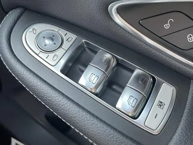メルセデス・ベンツ Ｃ２２０ｄ アバンギャルド　AMGライン 滋賀県 2019(令1)年 4.3万km イリジウムシルバー レーダーセーフティパッケージ/黒革シート/前席シートヒーター/前席パワーシート/純正ナビ/・フルセグTV/BT/USB/バックカメラ/ACC/アクティブブレーキアシスト/LKA/BSM/衝突軽減ブレーキ/ドラレコ前後