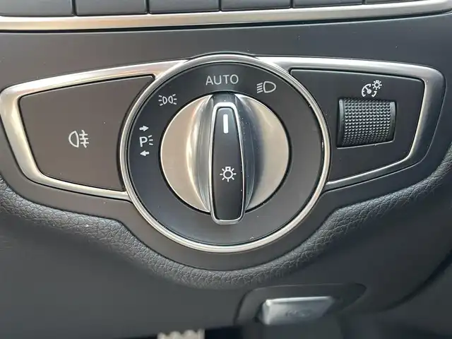 メルセデス・ベンツ Ｃ２２０ｄ アバンギャルド　AMGライン 滋賀県 2019(令1)年 4.3万km イリジウムシルバー レーダーセーフティパッケージ/黒革シート/前席シートヒーター/前席パワーシート/純正ナビ/・フルセグTV/BT/USB/バックカメラ/ACC/アクティブブレーキアシスト/LKA/BSM/衝突軽減ブレーキ/ドラレコ前後