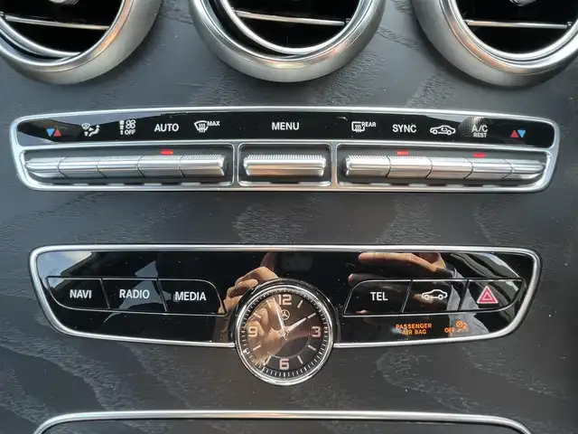 メルセデス・ベンツ Ｃ２２０ｄ アバンギャルド　AMGライン 滋賀県 2019(令1)年 4.3万km イリジウムシルバー レーダーセーフティパッケージ/黒革シート/前席シートヒーター/前席パワーシート/純正ナビ/・フルセグTV/BT/USB/バックカメラ/ACC/アクティブブレーキアシスト/LKA/BSM/衝突軽減ブレーキ/ドラレコ前後