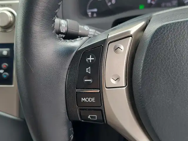 レクサス ＲＸ 350 バージョンL 東京都 2013(平25)年 10.7万km ホワイトパールクリスタルシャイン 純正ＨＤＤナビ/クルーズコントロール/サイドカメラ/ビルトインＥＴＣ/パワーバックドア/D/N席パワーシート/D/N席シートヒーター/D/N席エアーシート/D/N席メモリシート/ハンドルヒーター