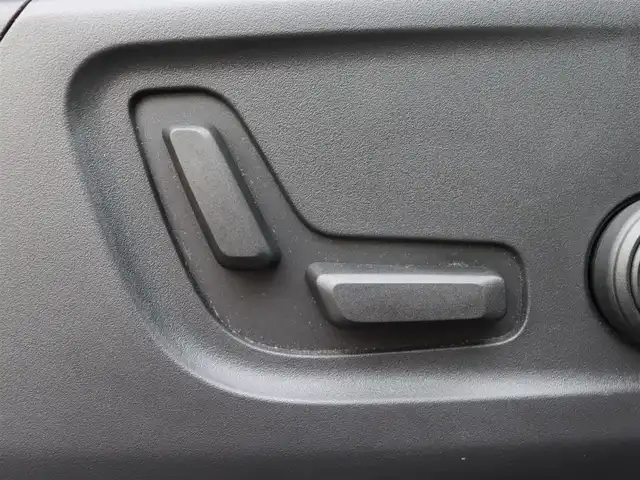 ボルボ ボルボ ＸＣ４０ B4 AWD Rデザイン 宮城県 2021(令3)年 2.8万km グレーⅡ ワンオーナー/純正ナビＴＶ/・フルセグ・ＵＳＢ・ＢＴ/３６０℃カメラ/パーキングアシスト/ハーマンカードンプレミアムサウンド/ハーフレザーシート/・左右パワーシート・Ｄ席メモリー機能付き/シートヒーター/ステアリングヒーター/パワーバックドア/アダプティブクルーズコントロール/インテリセーフ/・シティセーフティ/・レーンキーピングエイド/・ブラインドスポットアシスト/・クロストラフィックアラート/ドライブモードセレクト/社外ドライブレコーダー前後/ダイレクトルーフレール/オートハイビーム/オートブレーキホールド/カラーコード　７２８　サンダーグレーＭ