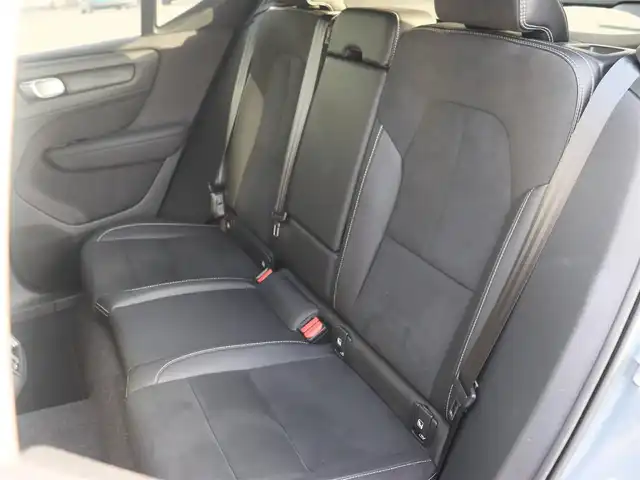 ボルボ ボルボ ＸＣ４０ B4 AWD Rデザイン 宮城県 2021(令3)年 2.8万km グレーⅡ ワンオーナー/純正ナビＴＶ/・フルセグ・ＵＳＢ・ＢＴ/３６０℃カメラ/パーキングアシスト/ハーマンカードンプレミアムサウンド/ハーフレザーシート/・左右パワーシート・Ｄ席メモリー機能付き/シートヒーター/ステアリングヒーター/パワーバックドア/アダプティブクルーズコントロール/インテリセーフ/・シティセーフティ/・レーンキーピングエイド/・ブラインドスポットアシスト/・クロストラフィックアラート/ドライブモードセレクト/社外ドライブレコーダー前後/ダイレクトルーフレール/オートハイビーム/オートブレーキホールド/カラーコード　７２８　サンダーグレーＭ
