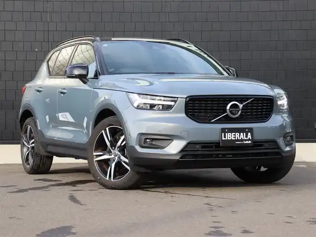 ボルボ ボルボ ＸＣ４０ B4 AWD Rデザイン 宮城県 2021(令3)年 2.8万km グレーⅡ ワンオーナー/純正ナビＴＶ/・フルセグ・ＵＳＢ・ＢＴ/３６０℃カメラ/パーキングアシスト/ハーマンカードンプレミアムサウンド/ハーフレザーシート/・左右パワーシート・Ｄ席メモリー機能付き/シートヒーター/ステアリングヒーター/パワーバックドア/アダプティブクルーズコントロール/インテリセーフ/・シティセーフティ/・レーンキーピングエイド/・ブラインドスポットアシスト/・クロストラフィックアラート/ドライブモードセレクト/社外ドライブレコーダー前後/ダイレクトルーフレール/オートハイビーム/オートブレーキホールド/カラーコード　７２８　サンダーグレーＭ
