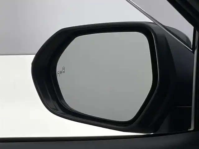 トヨタ ヤリスクロス ハイブリッド Z アドベンチャー 愛知県 2025(令7)年 0.2万km ブラックマイカ/ベージュ 2トーン 純正８型ＤＡナビ　全方位カメラ　禁煙車　フルセグＴＶ　電動リヤゲート　ステアリングヒーター　セーフティセンス　衝突軽減　追従クルコン　オートハイビーム　ＬＥＤライト　ＥＴＣ　純正ドラレコ　シートヒータ/ワンオーナー/純正メーカーナビ（TV/BT/AM/FM)/レーダークルーズコントロール/コーナーセンサー/パワーバックドア/パノラミックビューモニター/バックカメラ/フロントカメラ/サイドカメラ/パワーシート/シートヒーター/ステアリングヒーター/ルーフレール/ビルトインETC/ブレーキホールド/ドライブモード（ECO・ノーマル・Power）/LEDヘッドライト/オートハイビーム/オートライト/ウインカーミラー/純正アルミホイール/オートエアコン/プッシュスタートボタン/ドアバイザー/スマートキー/横滑り防止装置/盗難防止装置/衝突被害軽減システム