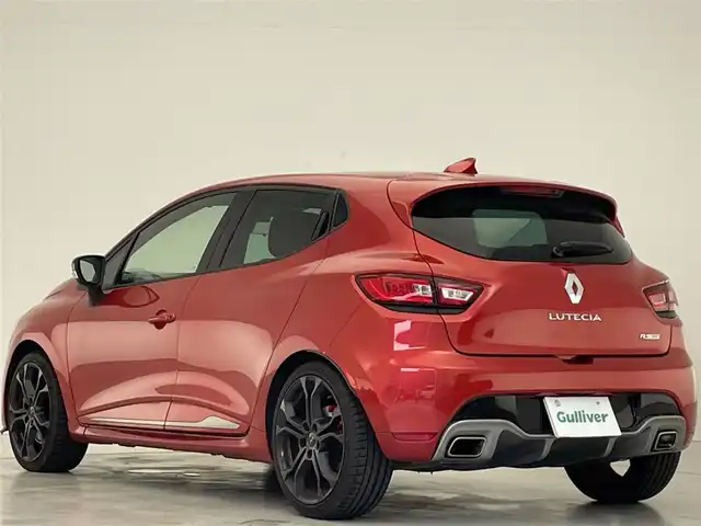 ルノー ルーテシア ルノー スポール シャシーカップ 福岡県 2014(平26)年 6.4万km 赤 社外ナビ/（BT/CD/DVD/フルセグ）/バックカメラ/ETC/パドルシフト/HIDヘッドライト/オートライト/プッシュスタート/スマートキー