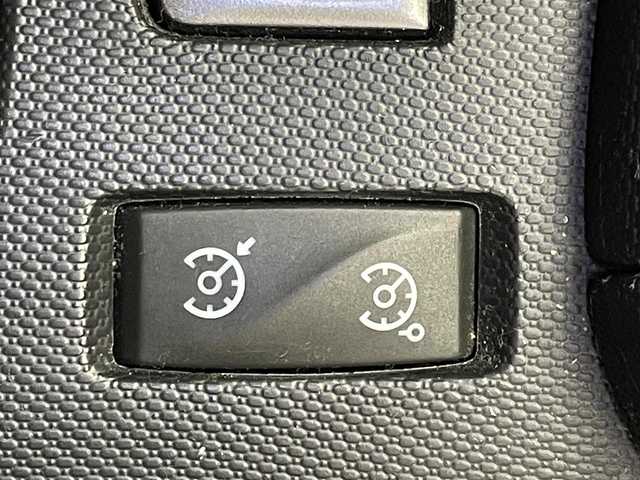 ルノー ルーテシア ルノー スポール シャシーカップ 福岡県 2014(平26)年 6.4万km 赤 社外ナビ/（BT/CD/DVD/フルセグ）/バックカメラ/ETC/パドルシフト/HIDヘッドライト/オートライト/プッシュスタート/スマートキー