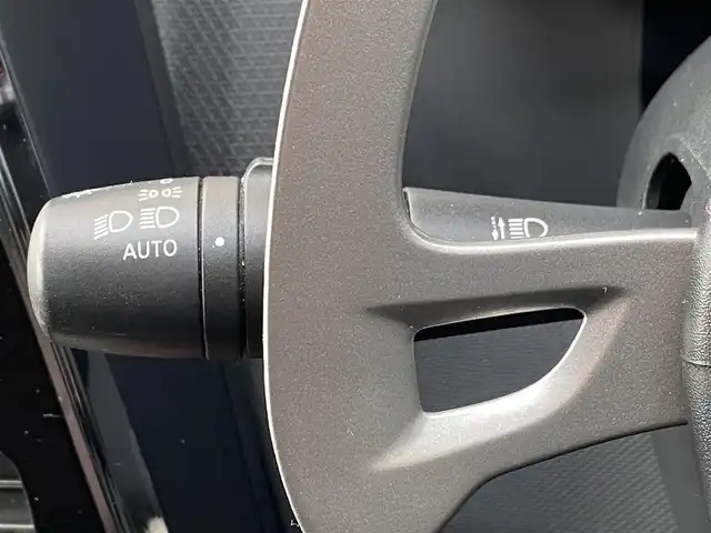 ルノー ルーテシア ルノー スポール シャシーカップ 福岡県 2014(平26)年 6.4万km 赤 社外ナビ/（BT/CD/DVD/フルセグ）/バックカメラ/ETC/パドルシフト/HIDヘッドライト/オートライト/プッシュスタート/スマートキー