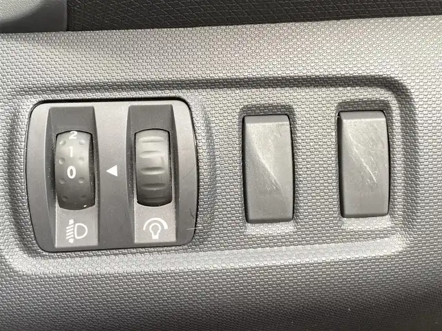 ルノー ルーテシア ルノー スポール シャシーカップ 福岡県 2014(平26)年 6.4万km 赤 社外ナビ/（BT/CD/DVD/フルセグ）/バックカメラ/ETC/パドルシフト/HIDヘッドライト/オートライト/プッシュスタート/スマートキー