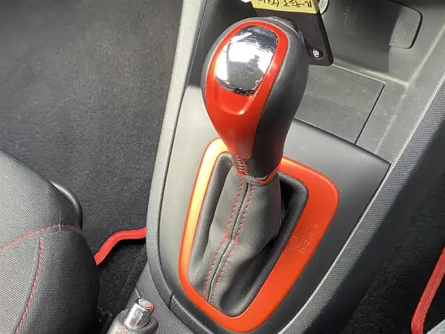 ルノー ルーテシア ルノー スポール シャシーカップ 福岡県 2014(平26)年 6.4万km 赤 社外ナビ/（BT/CD/DVD/フルセグ）/バックカメラ/ETC/パドルシフト/HIDヘッドライト/オートライト/プッシュスタート/スマートキー