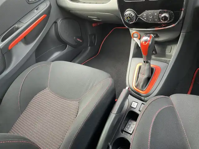 ルノー ルーテシア ルノー スポール シャシーカップ 福岡県 2014(平26)年 6.4万km 赤 社外ナビ/（BT/CD/DVD/フルセグ）/バックカメラ/ETC/パドルシフト/HIDヘッドライト/オートライト/プッシュスタート/スマートキー