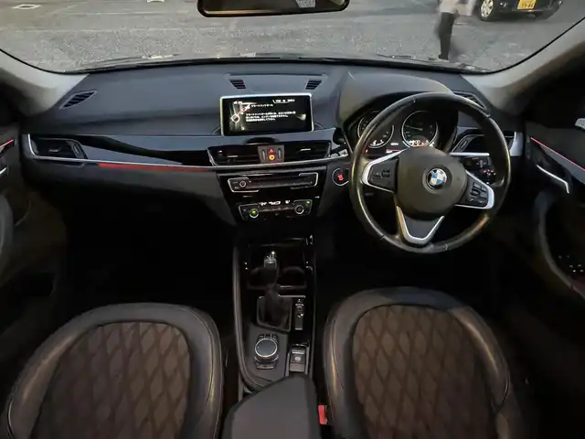 ＢＭＷ Ｘ１ 埼玉県 2016(平28)年 5万km 紺 インテリジェントセーフティ/ハーフレザーシート/純正ナビ/バックカメラ/パワーバックドア/LEDヘッドライト/純正18インチアルミ/PDC/ETC/プッシュスタート/スマートキー/保証書付整備手帳/取扱説明書