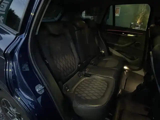 ＢＭＷ Ｘ１ 埼玉県 2016(平28)年 5万km 紺 インテリジェントセーフティ/ハーフレザーシート/純正ナビ/バックカメラ/パワーバックドア/LEDヘッドライト/純正18インチアルミ/PDC/ETC/プッシュスタート/スマートキー/保証書付整備手帳/取扱説明書