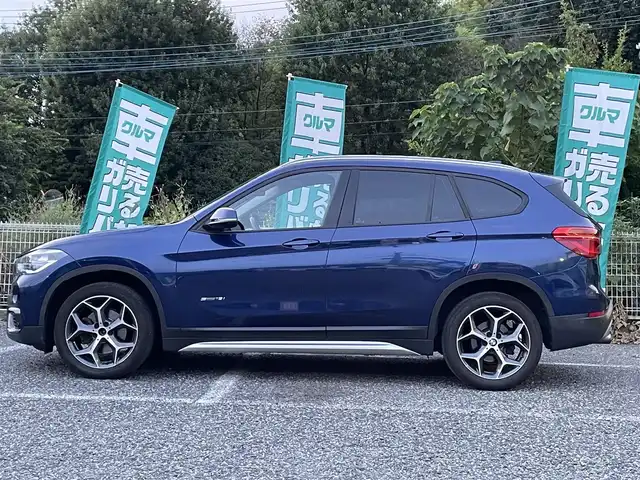 ＢＭＷ Ｘ１ 埼玉県 2016(平28)年 5万km 紺 インテリジェントセーフティ/ハーフレザーシート/純正ナビ/バックカメラ/パワーバックドア/LEDヘッドライト/純正18インチアルミ/PDC/ETC/プッシュスタート/スマートキー/保証書付整備手帳/取扱説明書