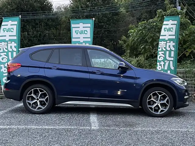 ＢＭＷ Ｘ１ 埼玉県 2016(平28)年 5万km 紺 インテリジェントセーフティ/ハーフレザーシート/純正ナビ/バックカメラ/パワーバックドア/LEDヘッドライト/純正18インチアルミ/PDC/ETC/プッシュスタート/スマートキー/保証書付整備手帳/取扱説明書