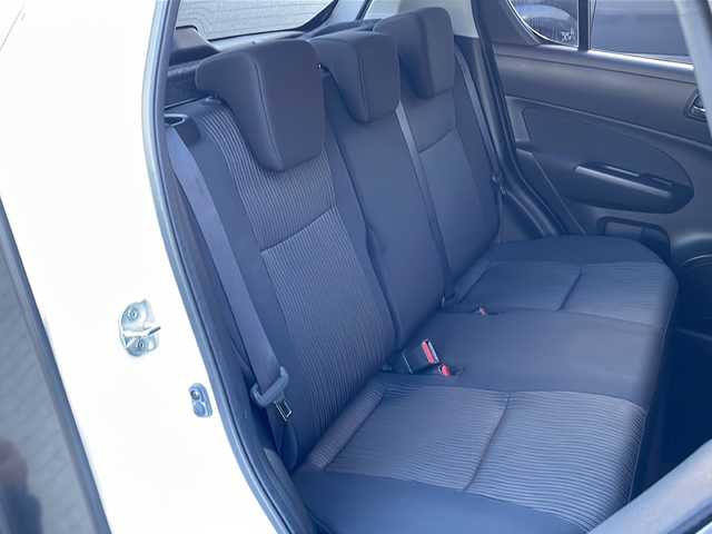 スズキ スイフト XG 富山県 2013(平25)年 5.9万km スノーホワイトパール 禁煙車/社外ＳＤナビ/バックカメラ/フルセグＴＶ/CD・DVD/純正フロアマット/ハロゲンヘッドライト/スマートキー/プッシュスタート/盗難防止装置/横滑り防止装置/電動格納ミラー/パワーウィンドウ