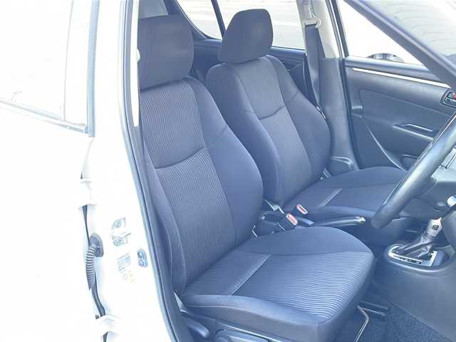 スズキ スイフト XG 富山県 2013(平25)年 5.9万km スノーホワイトパール 禁煙車/社外ＳＤナビ/バックカメラ/フルセグＴＶ/CD・DVD/純正フロアマット/ハロゲンヘッドライト/スマートキー/プッシュスタート/盗難防止装置/横滑り防止装置/電動格納ミラー/パワーウィンドウ