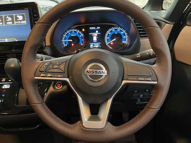 日産 ルークス ハイウェイスター Gターボ 茨城県 2021(令3)年 1.4万km ブラックパール ワンオーナー/インテリジェントエマージェーシーブレーキ/純正ナビ【AM/FM/CD/DVD/フルセグ】/片側パワースライドドア/全周囲モニター/ETC/ドライブレコーダー/横滑り防止装置/盗難防止装置/コーナーセンサー/ターボ/車線逸脱防止支援システム/LEDライト/保証書/取扱説明書/スペアキー×1