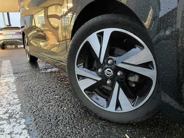 日産 ルークス ハイウェイスター Gターボ 茨城県 2021(令3)年 1.4万km ブラックパール ワンオーナー/インテリジェントエマージェーシーブレーキ/純正ナビ【AM/FM/CD/DVD/フルセグ】/片側パワースライドドア/全周囲モニター/ETC/ドライブレコーダー/横滑り防止装置/盗難防止装置/コーナーセンサー/ターボ/車線逸脱防止支援システム/LEDライト/保証書/取扱説明書/スペアキー×1