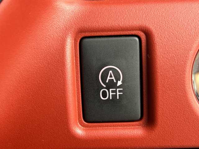 トヨタ ヴォクシー ZS 愛知県 2017(平29)年 4.6万km ブラック 禁煙車/純正9インチナビ/（CD/DVD/Bluetooth/フルセグTV）/バックカメラ/フリップダウンモニター/トヨタセーフティセンス/・プリクラッシュセーフティ/・オートマチックハイビーム/・レーンキープアシスト/クルーズコントロール/ETC/両側パワースライドドア/アイドリングストップ/純正16インチアルミホイール/スマートキー/スペアキー1本/プッシュスタート/LEDヘッドライト/フロントフォグランプ/純正フロアマット/電動格納ミラー/横滑り防止装置