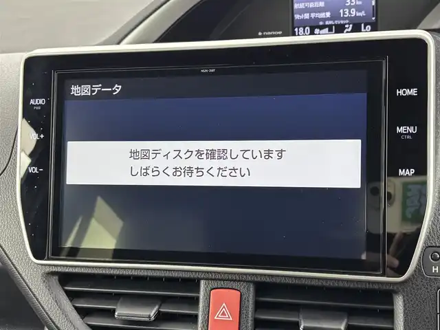 トヨタ ヴォクシー ハイブリッド ZS 煌Ⅲ 福岡県 2021(令3)年 5.6万km ブラック 純正１０インチナビ／フルセグＴＶ／ＢＴ　/両側パワースライドドア　/ＥＴＣ　/ドライブレコーダー　/バックカメラ　/クルーズコントロール　/衝突被害軽減システム　/レーンキープ　/コーナーセンサー　/シートヒーター