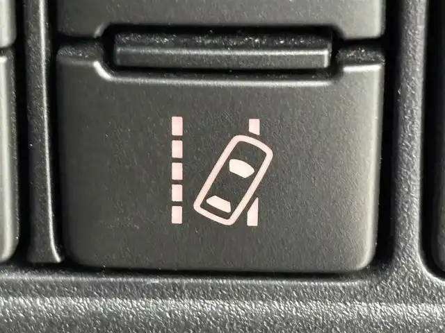 トヨタ ヴォクシー ハイブリッド ZS 煌Ⅲ 福岡県 2021(令3)年 5.6万km ブラック 純正１０インチナビ／フルセグＴＶ／ＢＴ　/両側パワースライドドア　/ＥＴＣ　/ドライブレコーダー　/バックカメラ　/クルーズコントロール　/衝突被害軽減システム　/レーンキープ　/コーナーセンサー　/シートヒーター