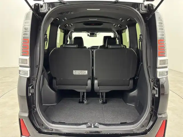 トヨタ ヴォクシー ハイブリッド ZS 煌Ⅲ 福岡県 2021(令3)年 5.6万km ブラック 純正１０インチナビ／フルセグＴＶ／ＢＴ　/両側パワースライドドア　/ＥＴＣ　/ドライブレコーダー　/バックカメラ　/クルーズコントロール　/衝突被害軽減システム　/レーンキープ　/コーナーセンサー　/シートヒーター