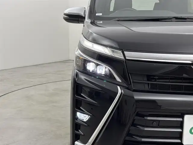 トヨタ ヴォクシー ハイブリッド ZS 煌Ⅲ 福岡県 2021(令3)年 5.6万km ブラック 純正１０インチナビ／フルセグＴＶ／ＢＴ　/両側パワースライドドア　/ＥＴＣ　/ドライブレコーダー　/バックカメラ　/クルーズコントロール　/衝突被害軽減システム　/レーンキープ　/コーナーセンサー　/シートヒーター