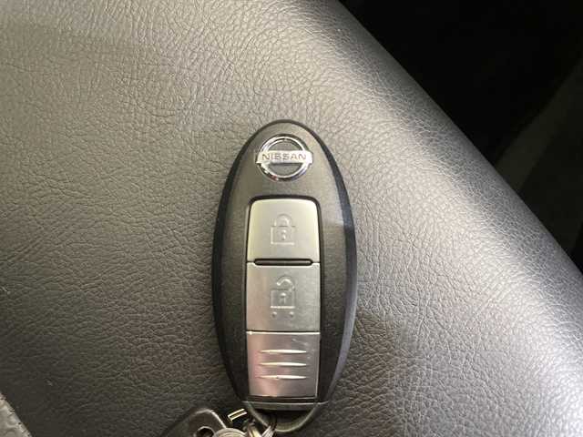 日産 エクストレイル 20GT S 愛媛県 2013(平25)年 12.9万km ベージュ MATブラックペイント（グリル　ミラー　アルミホイール等）/外装ベージュオールペイント//ディーゼルターボ/4WD/純正7型SDナビ(MC312D-A)/Bluetooth　フルセグＴＶ　DVD/バックカメラ/アドバンスドヒルディセントコントロール（速度設定機能付）/オートライトシステム/カブロンシート