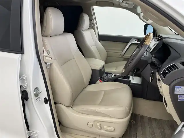 トヨタ ランドクルーザー プラド TX Lパッケージ マットブラED 埼玉県 2022(令4)年 2.2万km ホワイトパールクリスタルシャイン サンルーフ　純正ディスプレイオーディオ　バックカメラ　ベージュレザー　ビルトインＥＴＣ　前後ドライブレコーダー　セーフティセンス　レーダークルーズ　ＨＤＭＩ　シートヒーター　ベンチレーション　ＬＥＤ