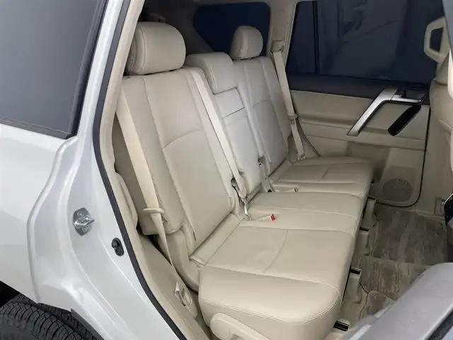 トヨタ ランドクルーザー プラド TX Lパッケージ マットブラED 埼玉県 2022(令4)年 2.2万km ホワイトパールクリスタルシャイン サンルーフ　純正ディスプレイオーディオ　バックカメラ　ベージュレザー　ビルトインＥＴＣ　前後ドライブレコーダー　セーフティセンス　レーダークルーズ　ＨＤＭＩ　シートヒーター　ベンチレーション　ＬＥＤ