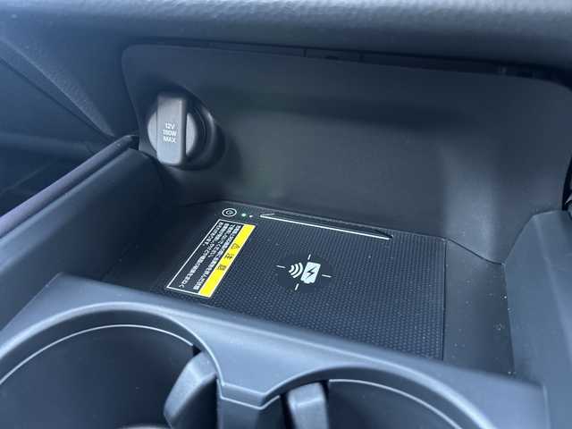 ホンダ ＺＲ－Ｖ ハイブリッド e:HEV Z 東京都 2024(令6)年 0.7万km クリスタルブラックパール ワンオーナー/Honda SENSING/・衝突軽減ブレーキ/・先行車発進お知らせ機能/・歩行者事故低減ステアリング/・路外逸脱抑制機能/・標識認識機能/・渋滞追従機能付アダプティブクルーズコントロール/・車線維持支援システム/・トラフィックジャムアシスト/・ブラインドスポットインフォメーション/・誤発進抑制機能/・後方誤発進抑制機能/・近距離衝突軽減ブレーキ/・パーキングセンサーシステム/・後退出庫サポート（タイプ別設定）/・オートハイビーム/・アダプティブドライビングビーム（タイプ別設定）/レーンアシスト/マルチビューカメラシステム/バックカメラ/Honda CONNECTディスプレー/・Bluetooth/TV/USB/Apple CarPlay/Android Auto/BOSEプレミアムサウンドシステム/盗難防止装置/衝突被害軽減システム/横滑り防止装置/ダウンヒルアシストコントロール/コーナーセンサー/純正18インチアルミホイール/電動リアゲート/パワーシート/シートヒーター/ワイヤレス充電器/ETC/取扱説明書/保証書/スペアキー1本