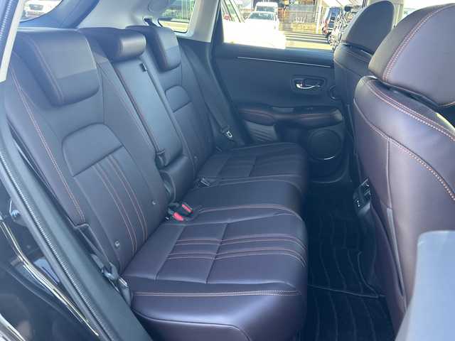 ホンダ ＺＲ－Ｖ ハイブリッド e:HEV Z 東京都 2024(令6)年 0.7万km クリスタルブラックパール ワンオーナー/Honda SENSING/・衝突軽減ブレーキ/・先行車発進お知らせ機能/・歩行者事故低減ステアリング/・路外逸脱抑制機能/・標識認識機能/・渋滞追従機能付アダプティブクルーズコントロール/・車線維持支援システム/・トラフィックジャムアシスト/・ブラインドスポットインフォメーション/・誤発進抑制機能/・後方誤発進抑制機能/・近距離衝突軽減ブレーキ/・パーキングセンサーシステム/・後退出庫サポート（タイプ別設定）/・オートハイビーム/・アダプティブドライビングビーム（タイプ別設定）/レーンアシスト/マルチビューカメラシステム/バックカメラ/Honda CONNECTディスプレー/・Bluetooth/TV/USB/Apple CarPlay/Android Auto/BOSEプレミアムサウンドシステム/盗難防止装置/衝突被害軽減システム/横滑り防止装置/ダウンヒルアシストコントロール/コーナーセンサー/純正18インチアルミホイール/電動リアゲート/パワーシート/シートヒーター/ワイヤレス充電器/ETC/取扱説明書/保証書/スペアキー1本