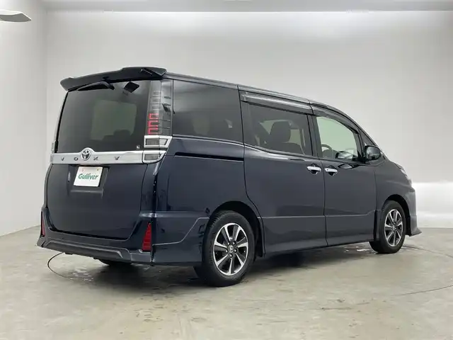 トヨタ ヴォクシー ZS 煌Ⅱ 埼玉県 2019(令1)年 4.7万km ブラッキッシュアゲハガラスフレーク ＴＲＤエアロ　純正ナビ　バックカメラ　ビルトインＥＴＣ２．０　クルーズコントロール　セーフティセンス　両側パワースライドドア　純正アルミホイール　スマートキー　オートハイビーム　ＬＥＤヘッドライト