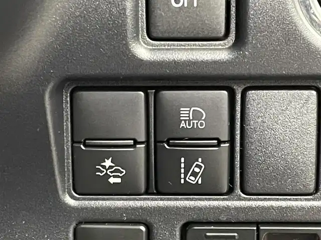 トヨタ ヴォクシー ZS 煌Ⅱ 埼玉県 2019(令1)年 4.7万km ブラッキッシュアゲハガラスフレーク ＴＲＤエアロ　純正ナビ　バックカメラ　ビルトインＥＴＣ２．０　クルーズコントロール　セーフティセンス　両側パワースライドドア　純正アルミホイール　スマートキー　オートハイビーム　ＬＥＤヘッドライト