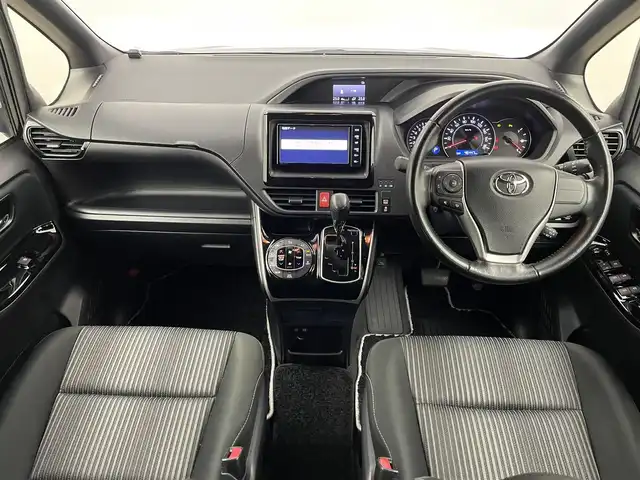 トヨタ ヴォクシー ZS 煌Ⅱ 埼玉県 2019(令1)年 4.7万km ブラッキッシュアゲハガラスフレーク ＴＲＤエアロ　純正ナビ　バックカメラ　ビルトインＥＴＣ２．０　クルーズコントロール　セーフティセンス　両側パワースライドドア　純正アルミホイール　スマートキー　オートハイビーム　ＬＥＤヘッドライト