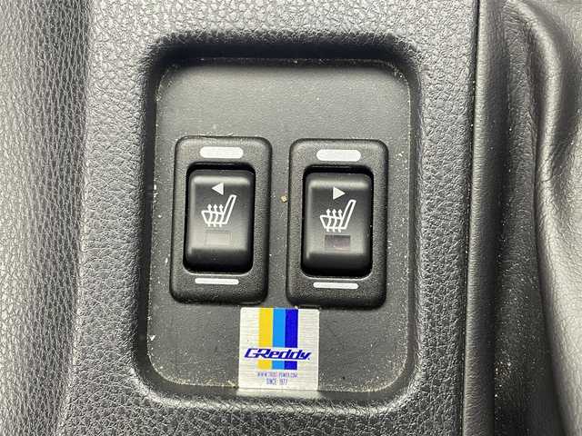 スバル ＢＲＺ S 茨城県 2019(平31)年 5.2万km クリスタルホワイトP ７インチＫＥＮＷＯＯＤ製純正メモリーナビ/フルセグＴＶ/ＥＴＣ/前方ドライブレコーダー/クルーズコントロール/ＡＢＳ/盗難防止装置/オートライト/ＬＥＤヘッドライト/６速ＭＴ/社外シフトノブ