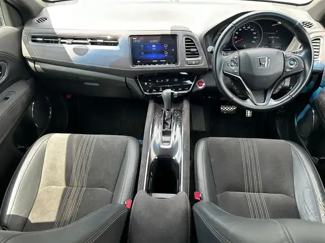 ホンダ ヴェゼル RS ホンダセンシング 熊本県 2020(令2)年 5.6万km プラチナホワイトパール ワンオーナー/ホンダセンシング/純正ナビ/（CD・DVD・フルセグTV・BTオーディオ・SD）/バックカメラ/ビルトインETC/純正18インチAW/レーダークルーズ/パドルシフト/ハーフレザーシート/前席シートヒーター/LEDヘッドライト/オートライト/LEDフォグライト/横滑り防止装置/ウィンカーミラー/純正フロアマット/純正ドアバイザー/新車保証書/取扱説明書/スマートスペアキー×1本