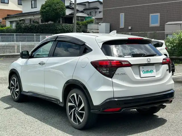 ホンダ ヴェゼル RS ホンダセンシング 熊本県 2020(令2)年 5.6万km プラチナホワイトパール ワンオーナー/ホンダセンシング/純正ナビ/（CD・DVD・フルセグTV・BTオーディオ・SD）/バックカメラ/ビルトインETC/純正18インチAW/レーダークルーズ/パドルシフト/ハーフレザーシート/前席シートヒーター/LEDヘッドライト/オートライト/LEDフォグライト/横滑り防止装置/ウィンカーミラー/純正フロアマット/純正ドアバイザー/新車保証書/取扱説明書/スマートスペアキー×1本