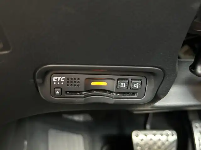ホンダ ヴェゼル RS ホンダセンシング 熊本県 2020(令2)年 5.6万km プラチナホワイトパール ワンオーナー/ホンダセンシング/純正ナビ/（CD・DVD・フルセグTV・BTオーディオ・SD）/バックカメラ/ビルトインETC/純正18インチAW/レーダークルーズ/パドルシフト/ハーフレザーシート/前席シートヒーター/LEDヘッドライト/オートライト/LEDフォグライト/横滑り防止装置/ウィンカーミラー/純正フロアマット/純正ドアバイザー/新車保証書/取扱説明書/スマートスペアキー×1本