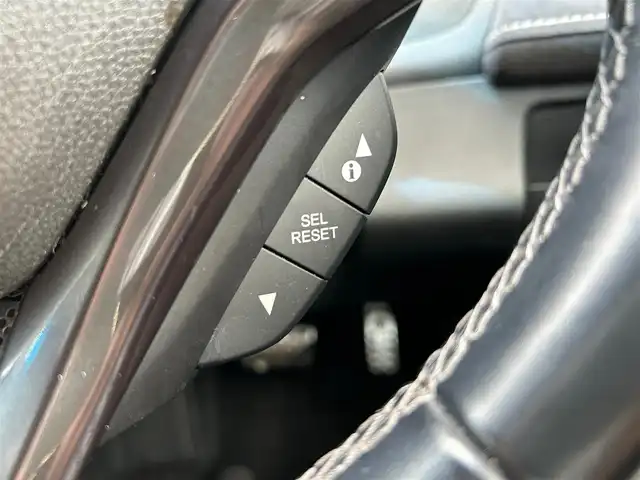 ホンダ ヴェゼル RS ホンダセンシング 熊本県 2020(令2)年 5.6万km プラチナホワイトパール ワンオーナー/ホンダセンシング/純正ナビ/（CD・DVD・フルセグTV・BTオーディオ・SD）/バックカメラ/ビルトインETC/純正18インチAW/レーダークルーズ/パドルシフト/ハーフレザーシート/前席シートヒーター/LEDヘッドライト/オートライト/LEDフォグライト/横滑り防止装置/ウィンカーミラー/純正フロアマット/純正ドアバイザー/新車保証書/取扱説明書/スマートスペアキー×1本