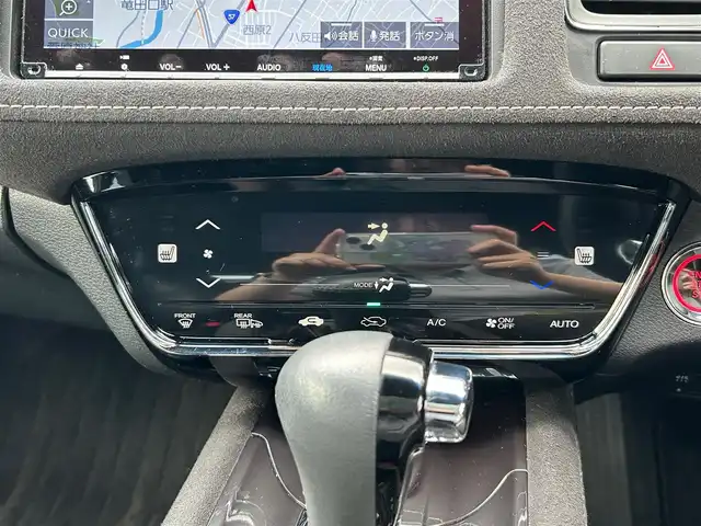 ホンダ ヴェゼル RS ホンダセンシング 熊本県 2020(令2)年 5.6万km プラチナホワイトパール ワンオーナー/ホンダセンシング/純正ナビ/（CD・DVD・フルセグTV・BTオーディオ・SD）/バックカメラ/ビルトインETC/純正18インチAW/レーダークルーズ/パドルシフト/ハーフレザーシート/前席シートヒーター/LEDヘッドライト/オートライト/LEDフォグライト/横滑り防止装置/ウィンカーミラー/純正フロアマット/純正ドアバイザー/新車保証書/取扱説明書/スマートスペアキー×1本