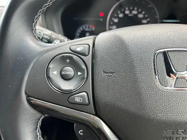 ホンダ ヴェゼル RS ホンダセンシング 熊本県 2020(令2)年 5.6万km プラチナホワイトパール ワンオーナー/ホンダセンシング/純正ナビ/（CD・DVD・フルセグTV・BTオーディオ・SD）/バックカメラ/ビルトインETC/純正18インチAW/レーダークルーズ/パドルシフト/ハーフレザーシート/前席シートヒーター/LEDヘッドライト/オートライト/LEDフォグライト/横滑り防止装置/ウィンカーミラー/純正フロアマット/純正ドアバイザー/新車保証書/取扱説明書/スマートスペアキー×1本