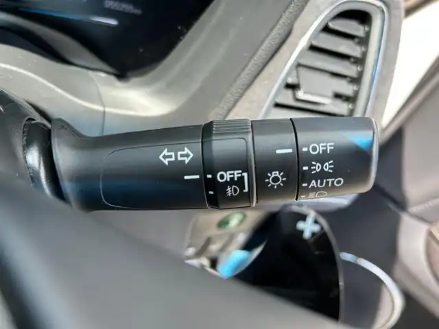 ホンダ ヴェゼル RS ホンダセンシング 熊本県 2020(令2)年 5.6万km プラチナホワイトパール ワンオーナー/ホンダセンシング/純正ナビ/（CD・DVD・フルセグTV・BTオーディオ・SD）/バックカメラ/ビルトインETC/純正18インチAW/レーダークルーズ/パドルシフト/ハーフレザーシート/前席シートヒーター/LEDヘッドライト/オートライト/LEDフォグライト/横滑り防止装置/ウィンカーミラー/純正フロアマット/純正ドアバイザー/新車保証書/取扱説明書/スマートスペアキー×1本
