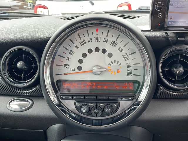 ＭＩＮＩ ミニ クーパー S 秋田県 2013(平25)年 11.2万km ペッパー・ホワイト 社外ポータブルナビ/パドルシフト/ETC/純正CDオーディオ/AUX/フォグランプ/リアフォグ/電動格納ミラー/サマータイヤ純正アルミ組積み込み